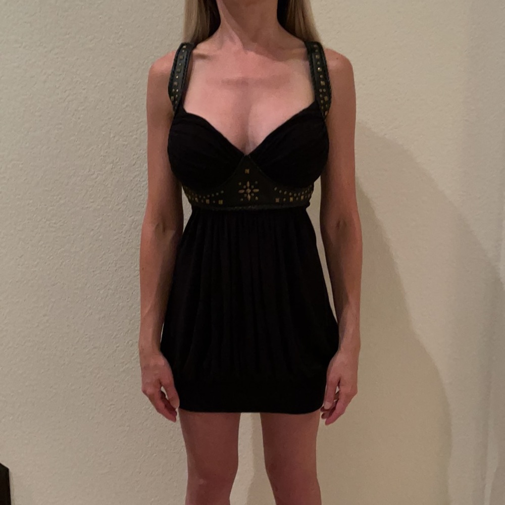 Dress - Picture 7 of 7